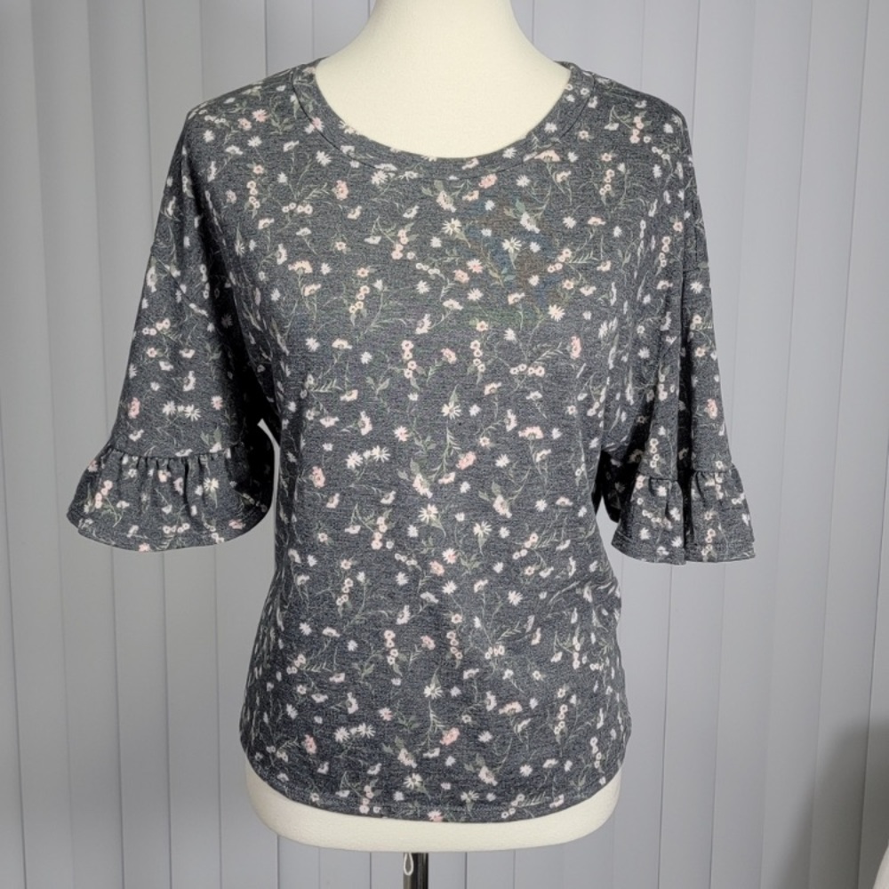 Lauren Conrad soft blue floral & heather tan tops bundle - Picture 2 of 6